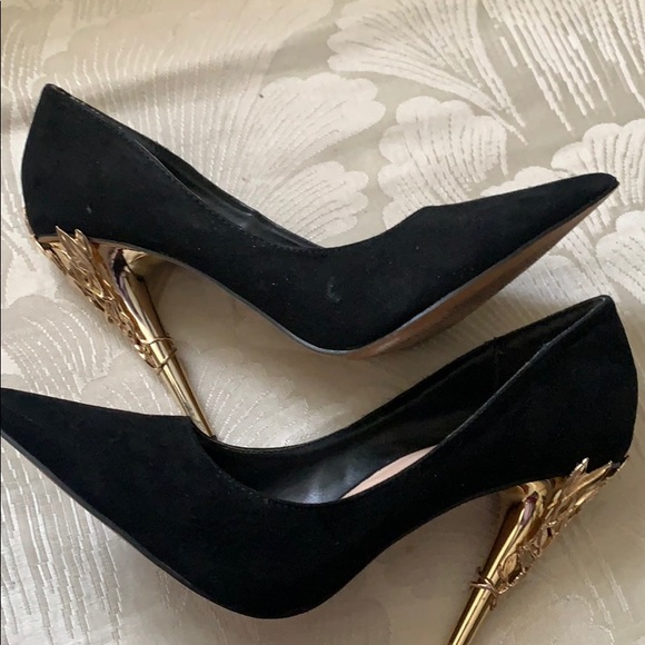 Heel detail black pumps - Picture 3 of 5